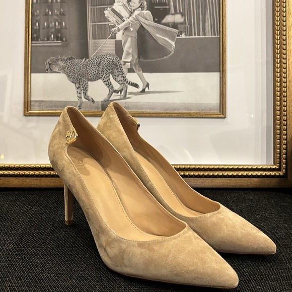 Tory Burch Tan Suede Pointed Toe Pumps Gold Logo Heel Sand Heels - Picture 6 of 16